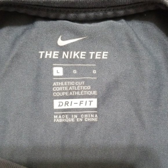 Nike dri fit tee boys size large - Picture 3 of 4